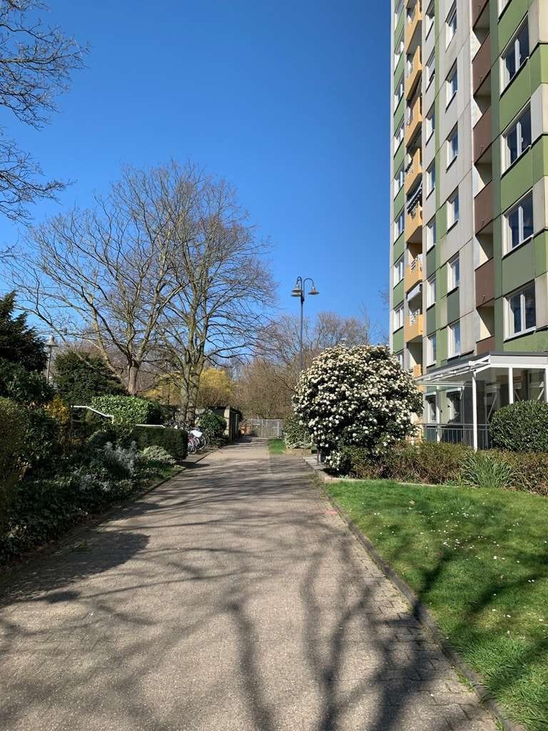 Immobilie in Sankt Augustin - SANKT AUGUSTIN top, helle renovierte 3 Zi. ETW, ca. 84 m² Wfl., Küche Diele, neues Bad, Westbalkon - Bild 2