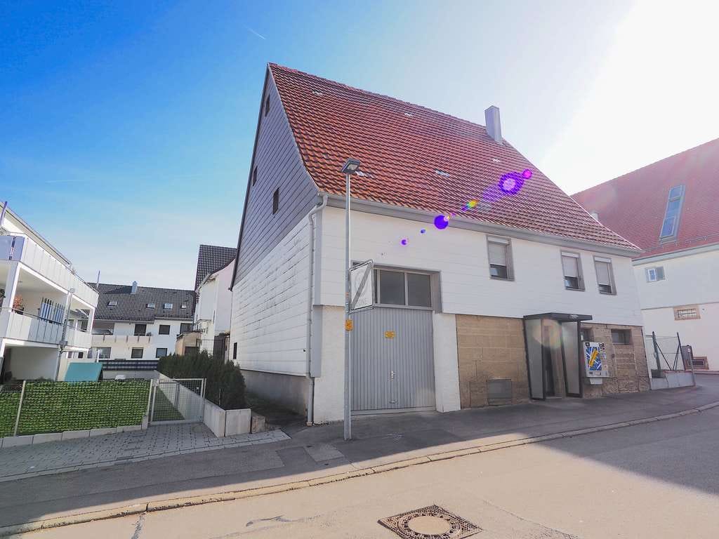 Immobilie in Bondorf - Einfamilienhaus mit Scheune und großem Ausbaupotential - Bild 4
