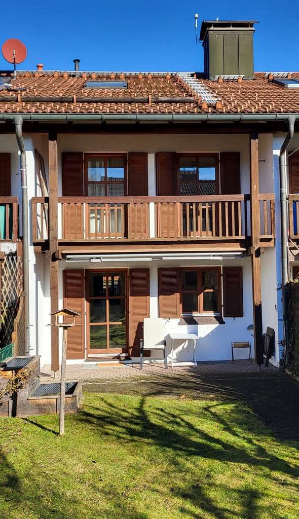 Immobilie in Waakirchen - Charmantes Reihenmittelhaus nähe Tegernsee – ideal für die Familie - Bild 1
