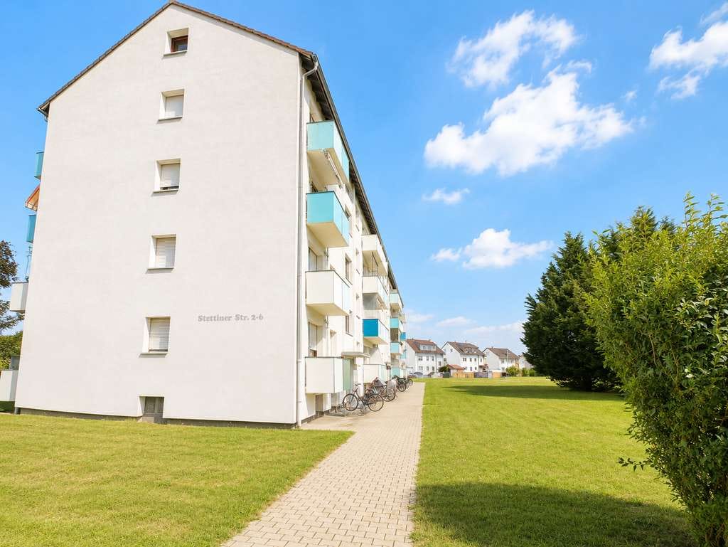 Immobilie in Biebesheim - Modernisierte 2-Zimmer-Eigentumswohnung mit zwei Balkonen und großem Speicherraum - Bild 1