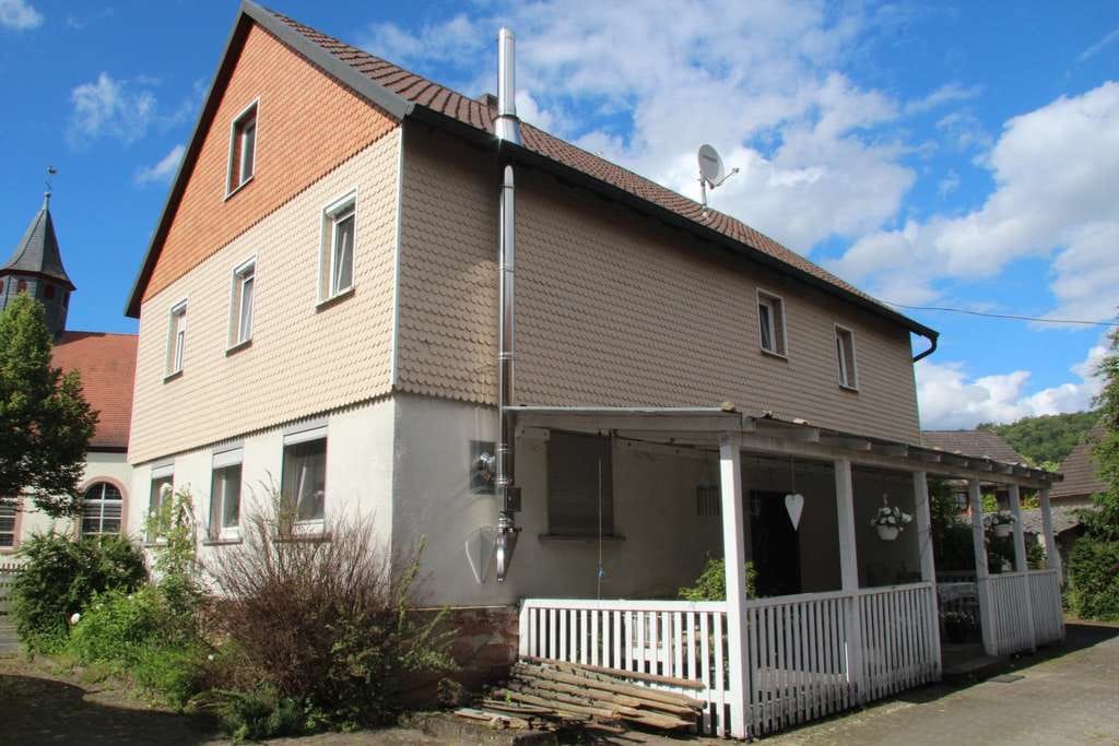 Immobilie in Schlitz - Topangebot, besonders für Tierhalter oder Hobbytreibende !! - Bild 0