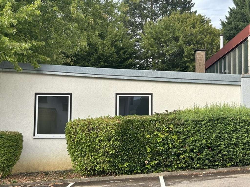Immobilie in Eningen unter Achalm - Freistehendes Bestandsobjekt:geräumiges  2-Fam.-Haus mit weitläufigem Grundstück u. Nebengebäuden - Bild 4