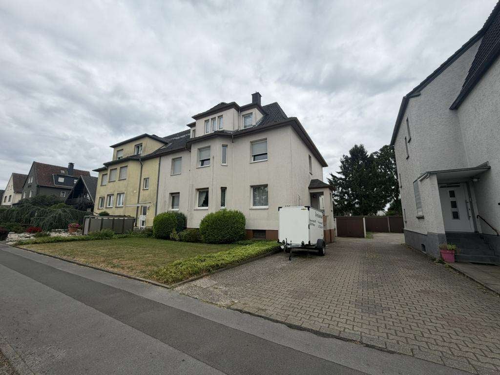 Immobilie in Lünen - Ruhiges Mehrfamilienhaus in Lünen-Brambauer zu verkaufen! - Bild 0