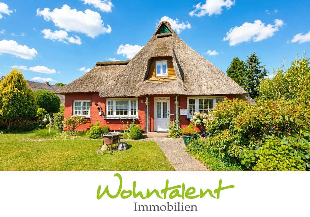 Immobilie in Hohn - Historisches Reetdachhaus im gewachsener Ortslage in Hohn - Bild 0