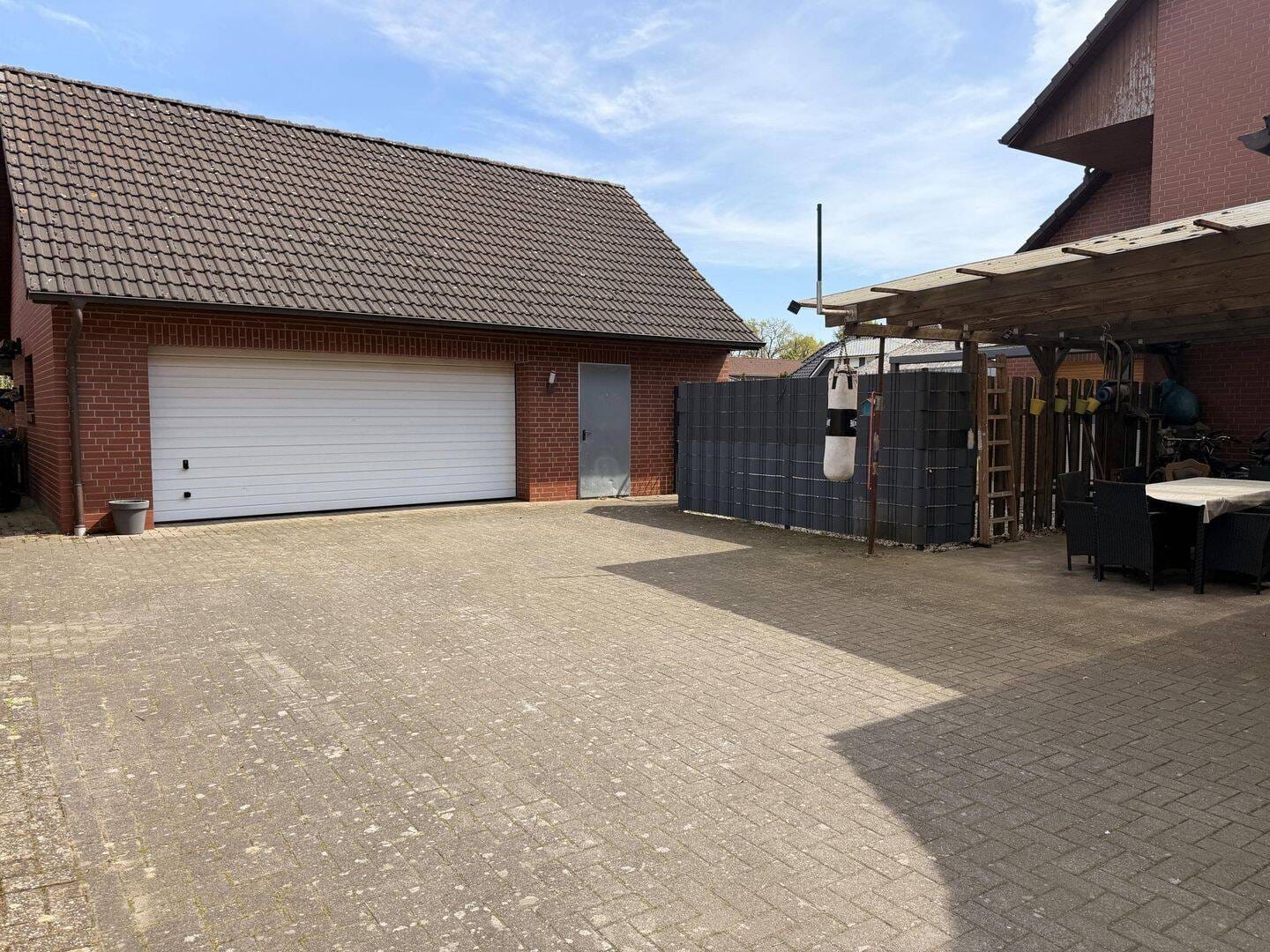 Immobilie in Garrel - Wohnen im Grünen - Charmantes Haus mit großem Garten und Nebenwohnung - Bild 3