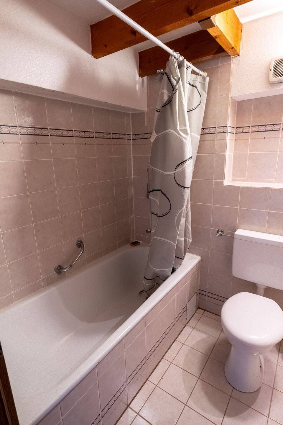 Immobilie in Lahnstein - Vermietete Maisonettewohnung mit Schwimmbad in Lahnstein. - Bild 1