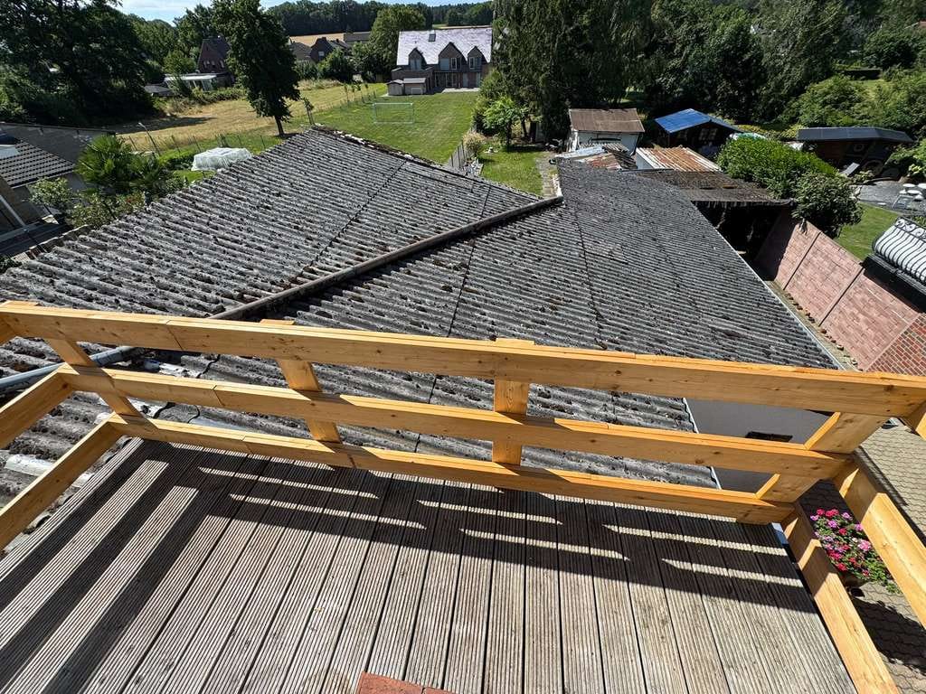 Immobilie in Geilenkirchen - Zweifamilienensemble mit Vorder- und Hinterhaus, Garage, Stellplätzen und idyllischem Garten! - Bild 3