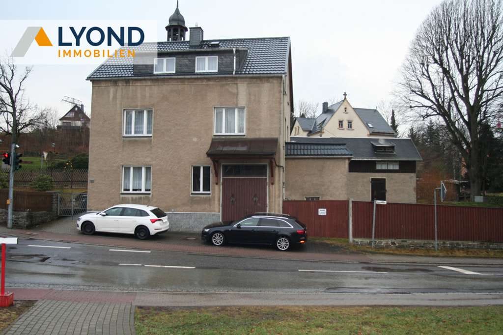 Immobilie in Auerbach - Großes Zweifamilienhaus mit ehemaliger Schmiede sucht Liebhaber! - Bild 1