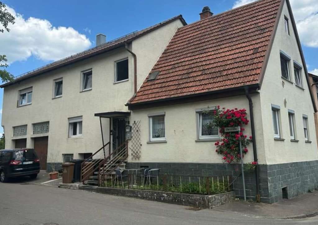 Immobilie in Herbrechtingen - Schönes Zweifamilienhaus in bester Lage zu einem guten Preis zum Eigennutz oder zum Vermieten - Bild 0