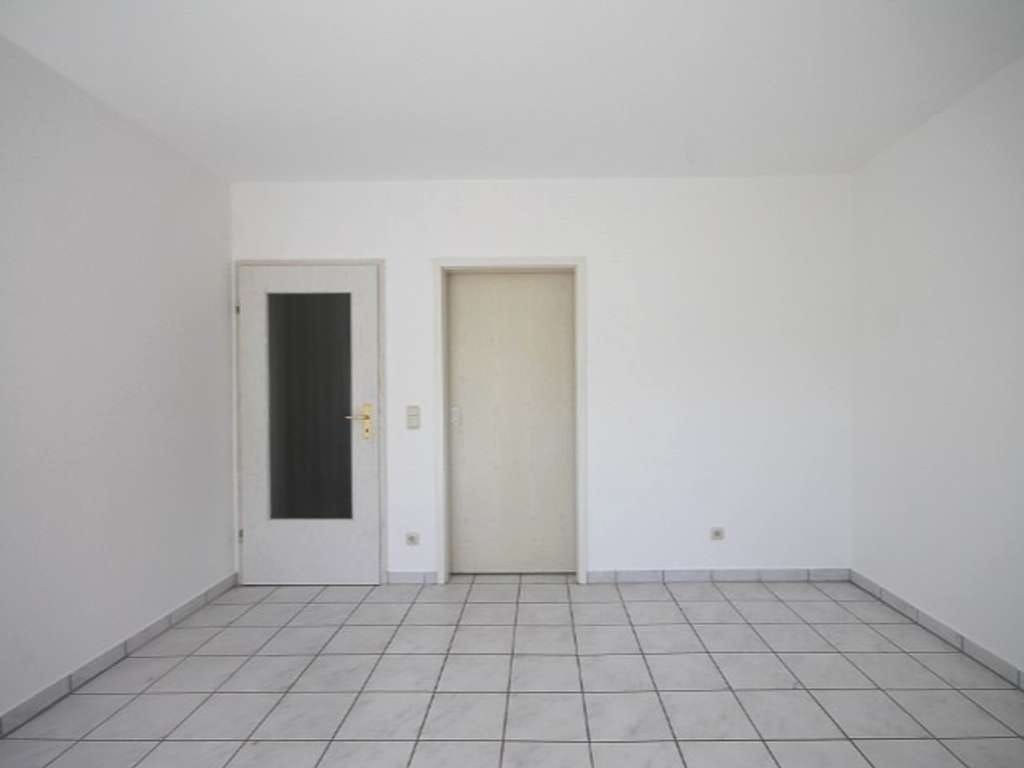 Immobilie in Alsfeld - ***Ihr erster Schritt zum Eigentum - RENOVIERTE 2-Zimmer-Whg - ca. 45 m² - Sonnenbalkon*** - Bild 2