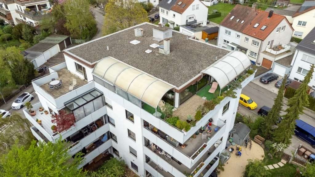Immobilie in Leinfelden-Echterdingen - Penthouse-Oase mit Weitblick, Kaminfeuer und besonderer Wohnqualität - Bild 2
