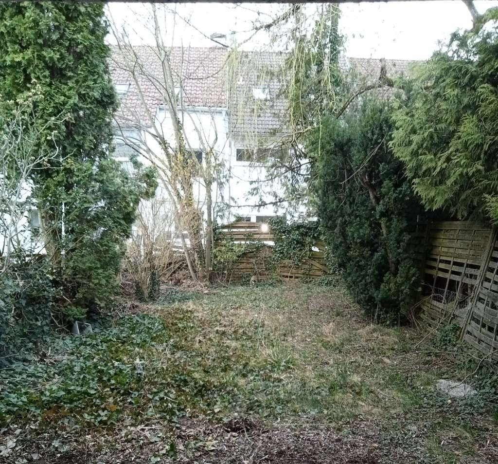 Immobilie in Vaterstetten - freies und großzügiges Reihenmittelhaus mit kleinem Garten sucht Familie - Bild 2