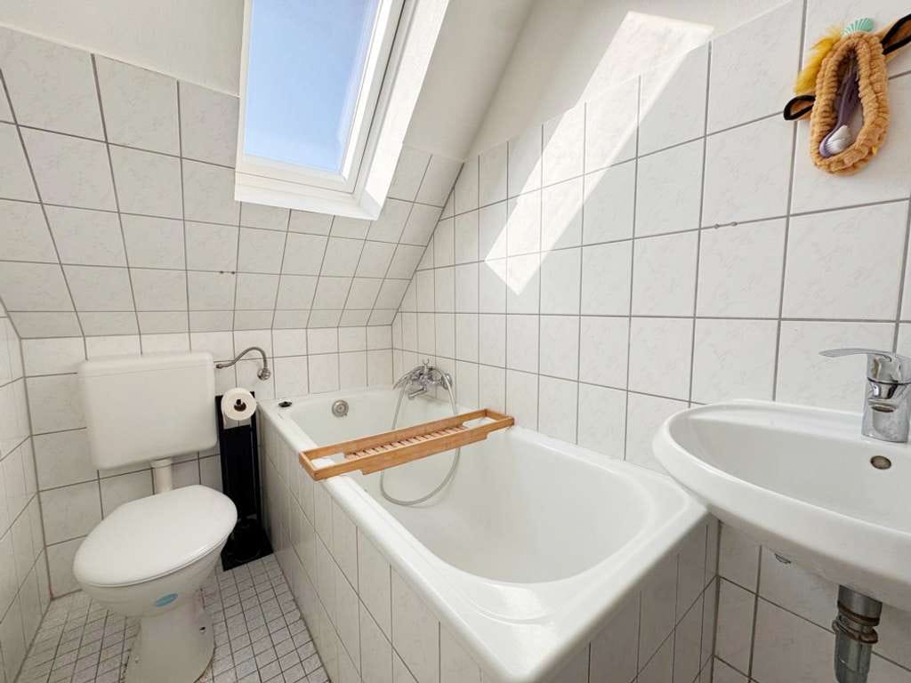 Immobilie in Willich - Charmante 2-Zimmer-Dachgeschosswohnung in ruhiger Lage - Bild 3