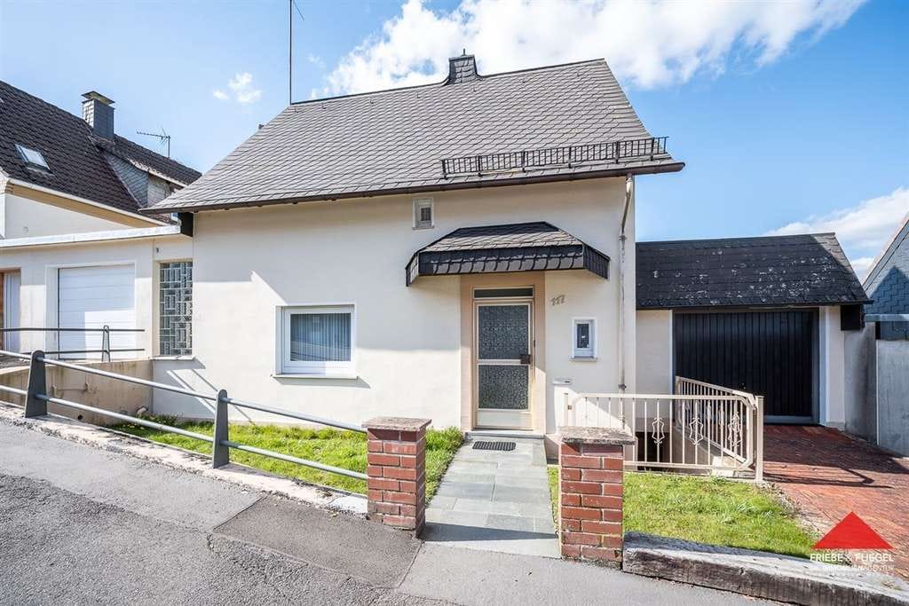 Immobilie in Kierspe - Freistehendes Einfamilienhaus mit Fernblick und Garage - Bild 0