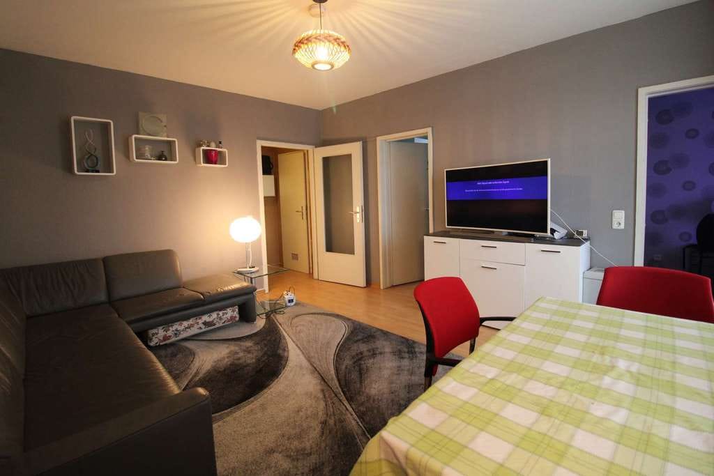 Immobilie in Frankfurt am Main - Vermietete 1,5-Zimmer-Kapitalanlage in Frankfurt-Hausen – ruhige Lage mit Weitblick - Bild 3
