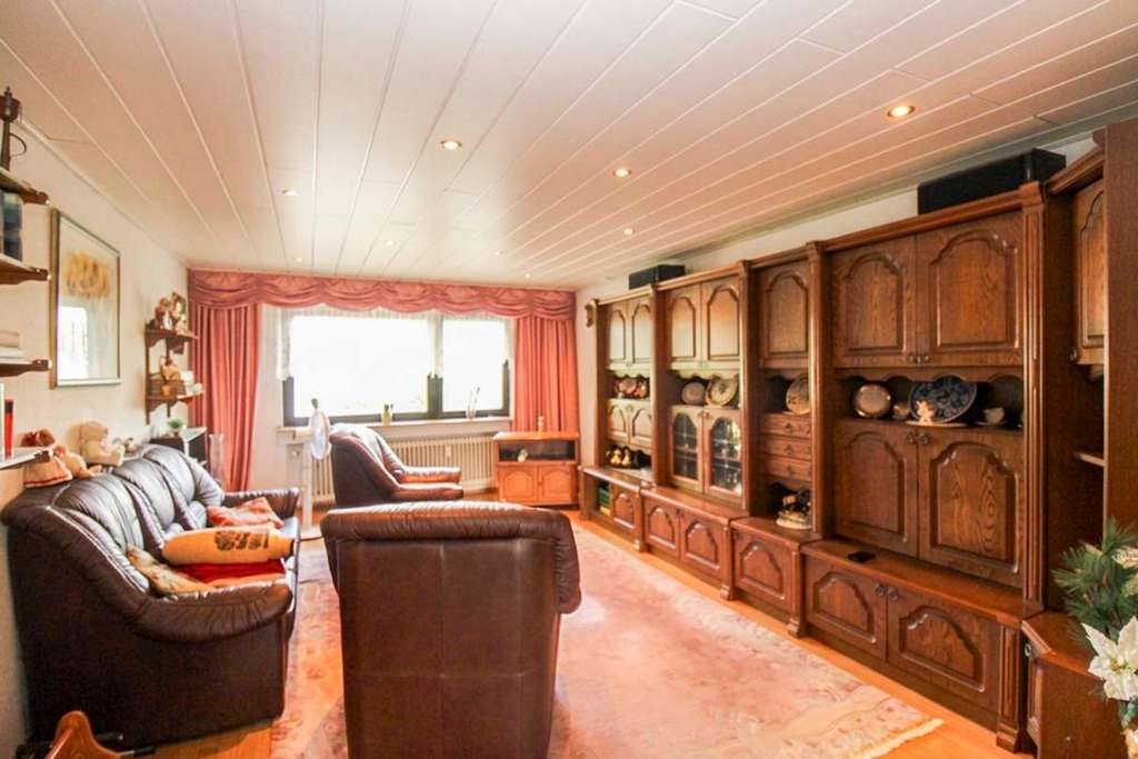 Immobilie in Bergheim - Lichtdurchflutete 3-Zimmer-Wohnung mit sonnigem Balkon - ideal für Eigennutzer oder Kapitalanleger - Bild 3