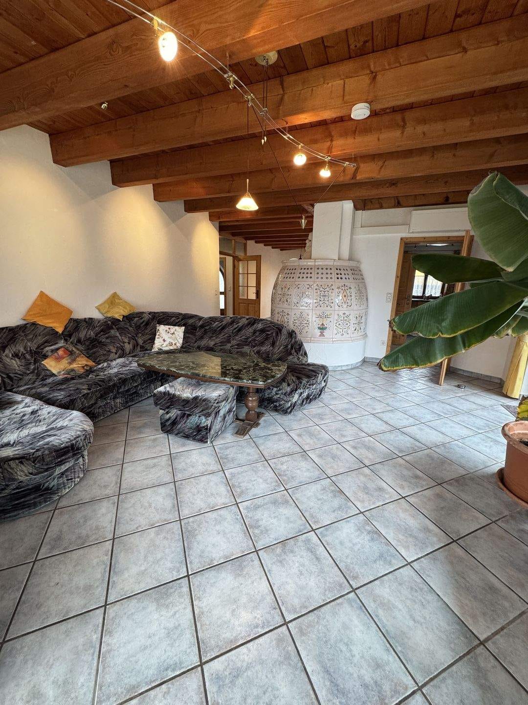 Immobilie in Werneck - NEU im Angebot! Ideal für Ihre Familie - bezugsfreies Einfamilienhaus in Werneck - OT Egenhausen - Bild 3