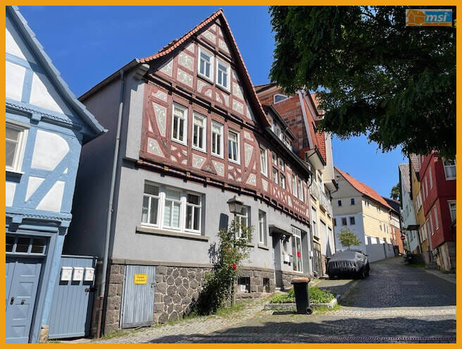 Immobilie in Homberg (Ohm) - REPRÄSENTATIVES ANLAGEOBJEKT IN ZENTRALER LAGE! 
KEINE KÄUFERPROVISION! - Bild 3