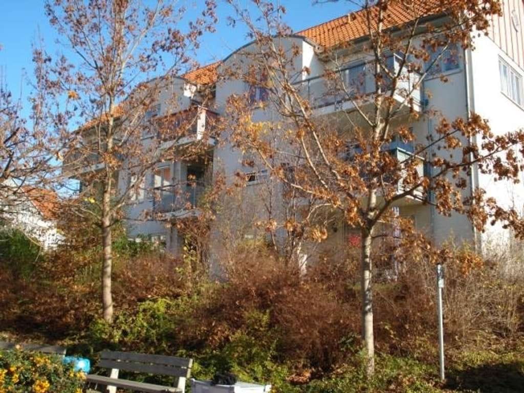 Immobilie in Wilkau-Haßlau - gepflegte 2- Zimmer Wohnung mit Balkon und Tiefgarage - Bild 0