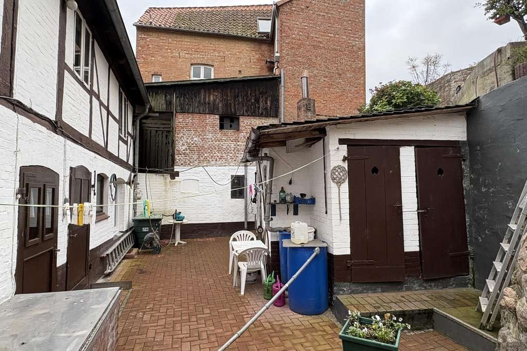 Immobilie in Lauenburg/Elbe - Ideal für 2 Generationen! Viel Platz im Zweifamilienhaus - Bild 3