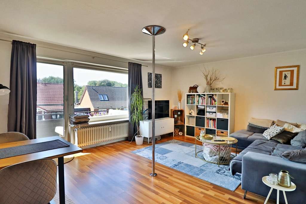 Immobilie in Husum - Sofort Verfügbar: Gepflegte 3-Zimmer-ETW mit Garage in ruhiger Lage von Husum, Dreimühlen - Bild 1