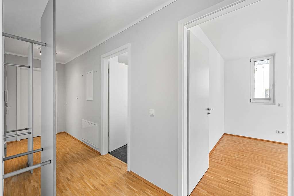Immobilie in Höhenkirchen-Siegertsbrunn - Einzigartige Galeriewohnung mit außergewöhnlichem Raumgefühl - bezugsfrei - Bild 4