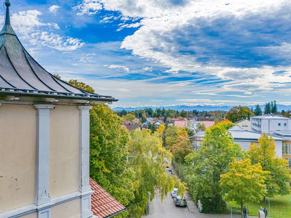 Immobilie in Dießen am Ammersee - STILVOLLES WOHNEN, REPRÄSENTATIVES ARBEITEN – VILLA MIT GESCHICHTE IM HERZEN VON DIESSEN AM AMMERSEE - Bild 1