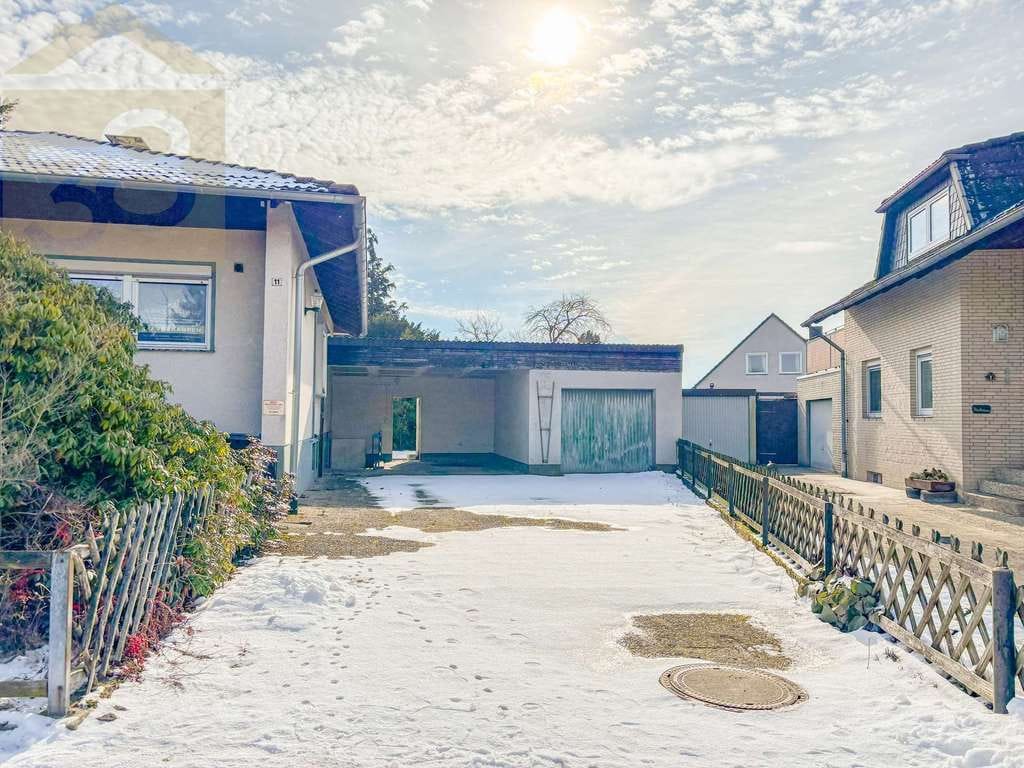 Immobilie in Danndorf - Sanierungsbedürftiger Bungalow mit Carport und Garage in Danndorf! Mein Haus = Mein Partner! - Bild 1