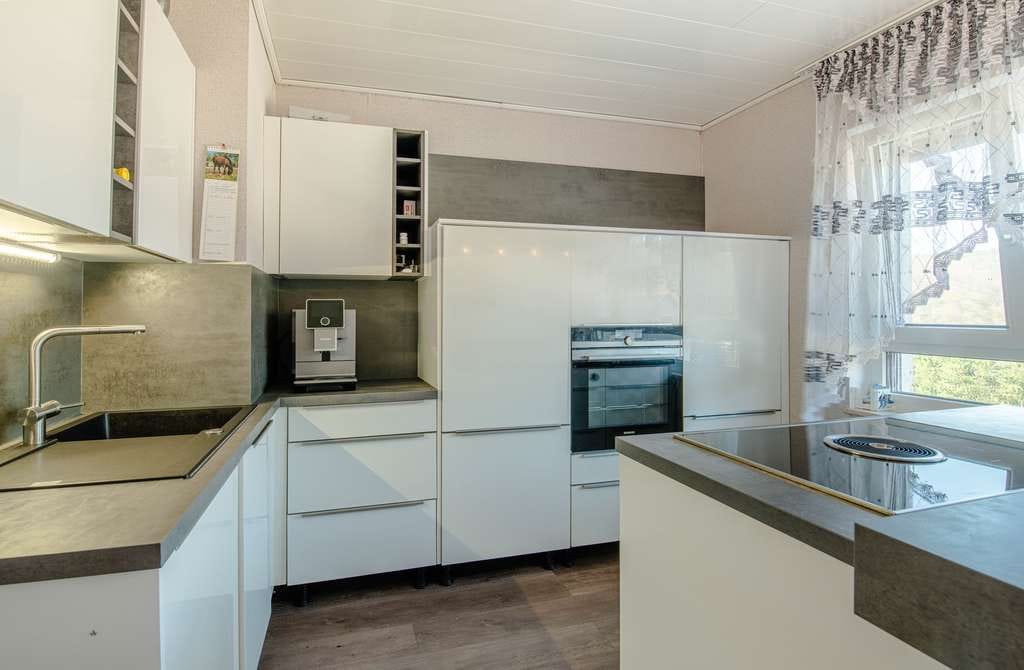Immobilie in Leidersbach - ++Charmantes EFH in ruhiger Ortsrandlage mit Einliegerwohnung, idyllischem Garten und Garage++ - Bild 2