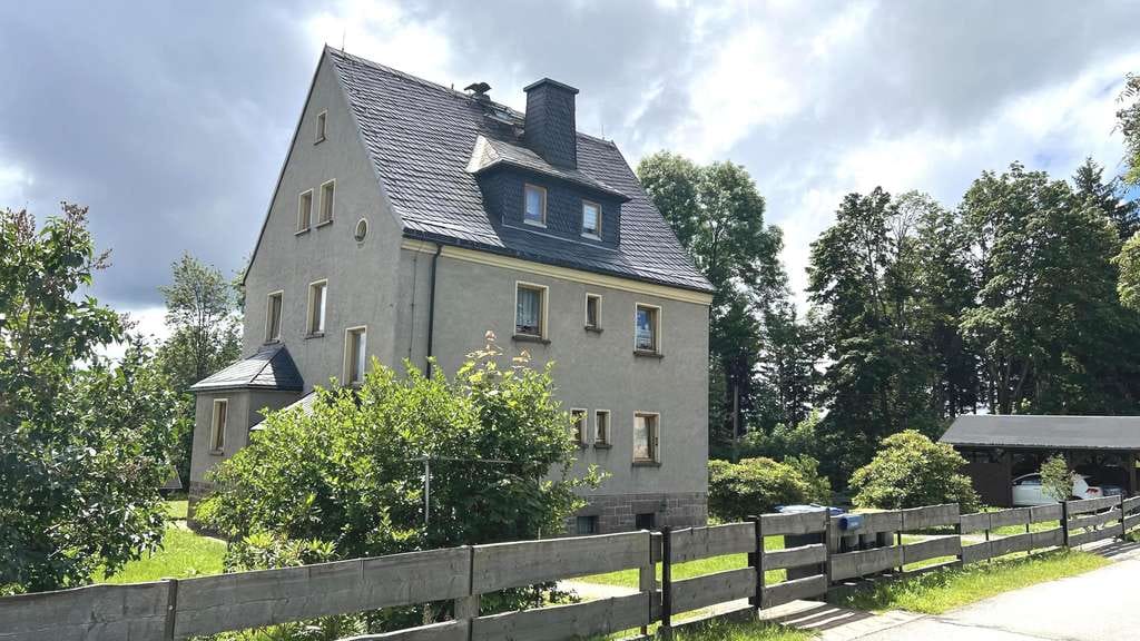 Immobilie in Johanngeorgenstadt - Schönes Wohnhaus - freie Fewo im DG   - Bild 1