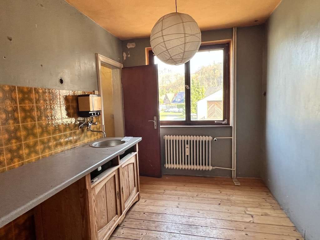 Immobilie in Sundern - Einfamilienhaus mit Entwicklungspotenzial auf Erbpachtgrundstück in Sundern-Hachen - Bild 2