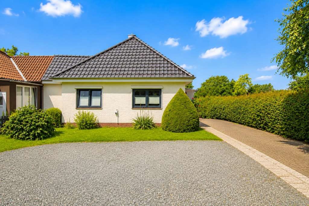 Immobilie in Bordesholm - Familienfreundliches Zuhause mit viel Platz, großem Garten und wohnlich nutzbarem Keller in Bordesh - Bild 3