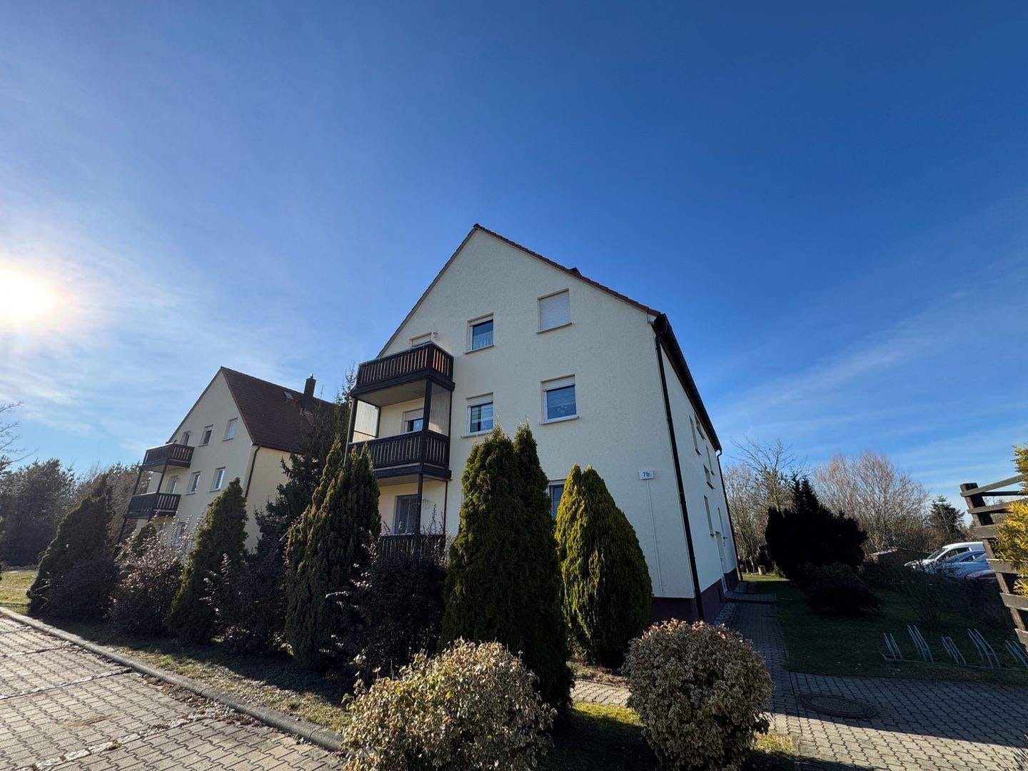 Immobilie in Bad Schmiedeberg - 3-Raum-Eigentumswohnung mit Balkon in ruhiger Wohnanlage zu erwerben - Bild 0