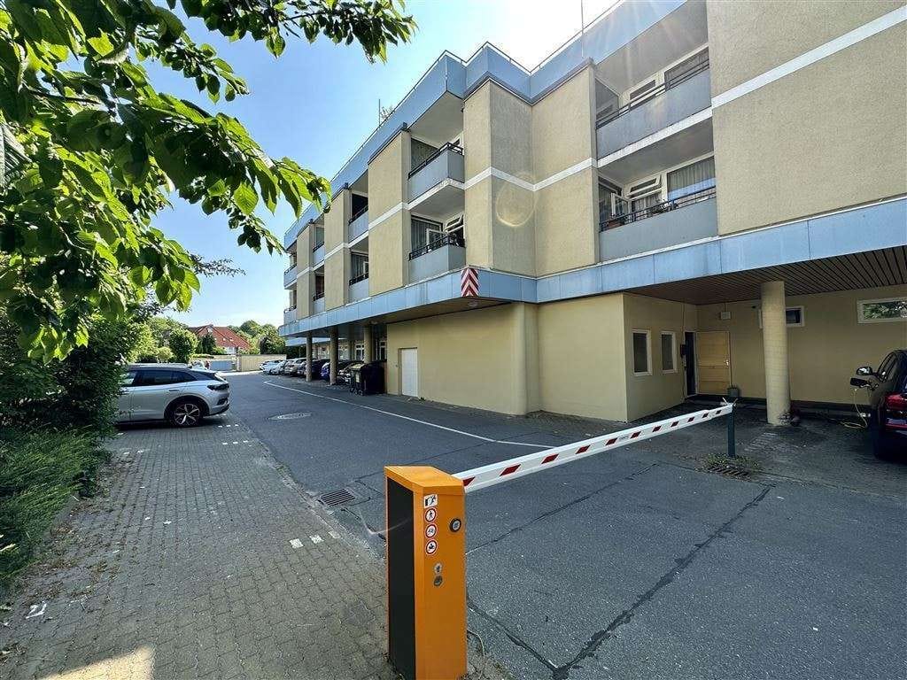 Immobilie in Laboe - Strandnahes, vermietetes Appartement mit Aufzug, Balkon und Balkon // Laboe - Bild 1