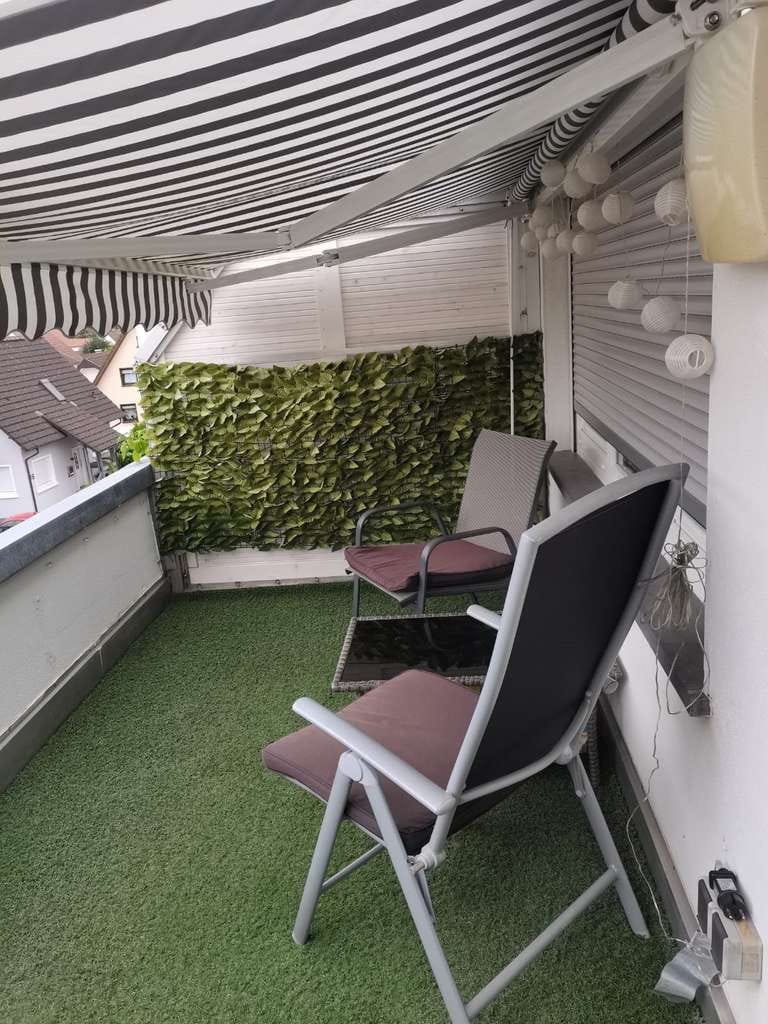 Immobilie in Bischweier - Klimatisierte Dachgeschosswohnung mit Balkon und viel Tageslicht

 - Bild 0