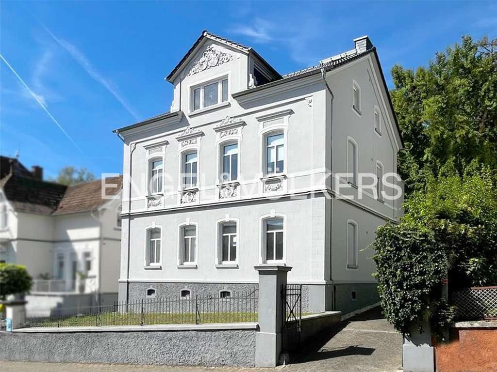 Immobilie in Diez - Historisches Dreifamilienhaus mit parkähnlichem Grundstück - Bild 0