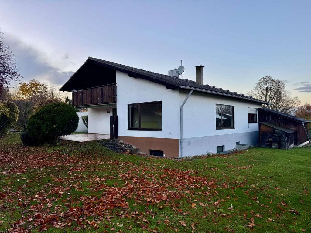 Immobilie in Hayingen - Familienfreundliches Haus mit großem Garten – sofort bezugsfrei - Bild 0