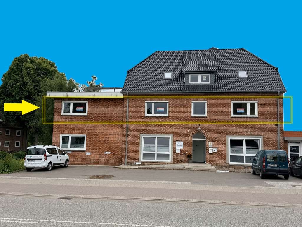 Immobilie in Oldenburg in Holstein - Wohnung mit 2 Stellplätzen zum Renovieren - Bild 1