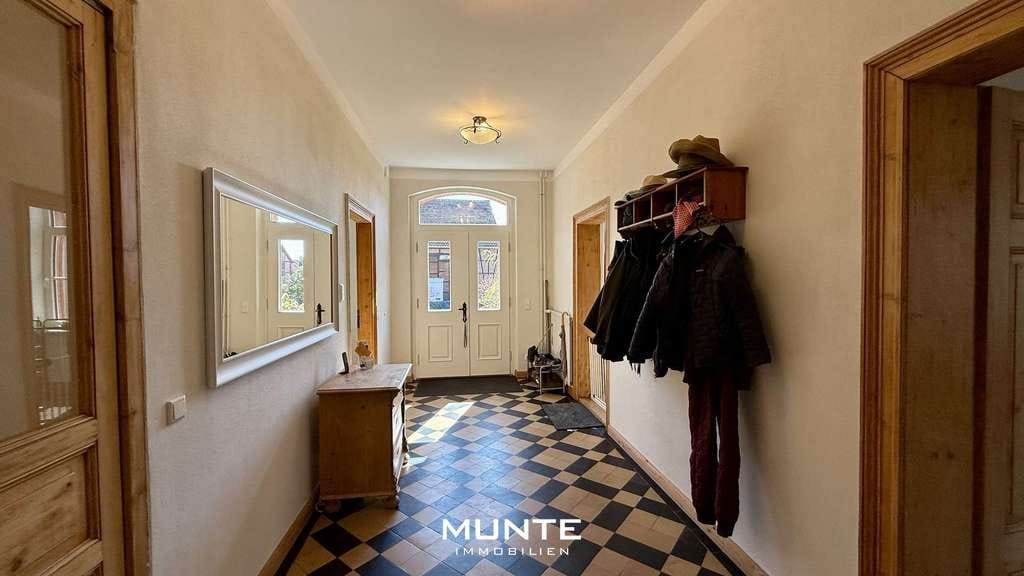 Immobilie in Beierstedt - Liebevoll saniertes Wohnhaus auf Drei-Seiten-Hof mit individuellen Entfaltungsmöglichkeiten - Bild 1