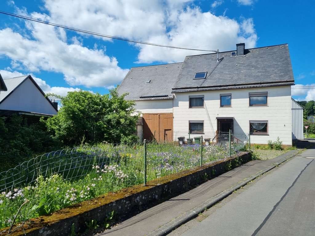 Immobilie in Oberroßbach - Solides Bauernhaus mit Scheune und Garage in Oberroßbach! - Bild 1