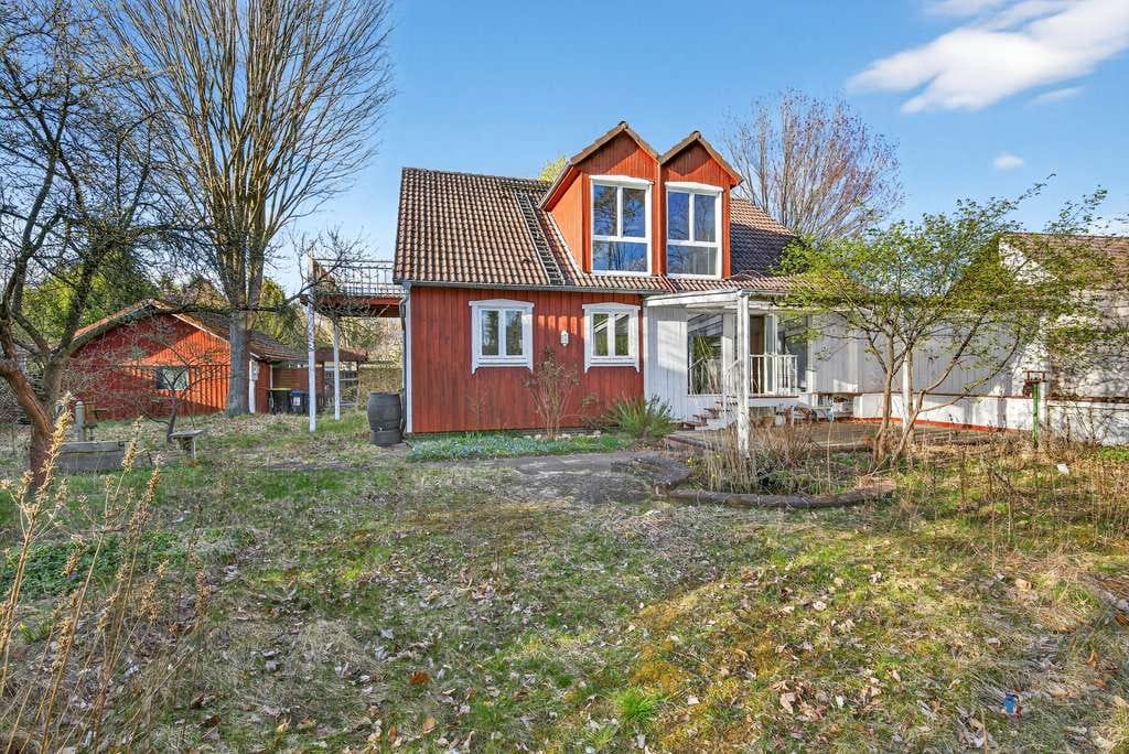 Immobilie in Hambühren - Skandinavischer Charme auf parkähnlichem Grundstück in Hambühren - Bild 1
