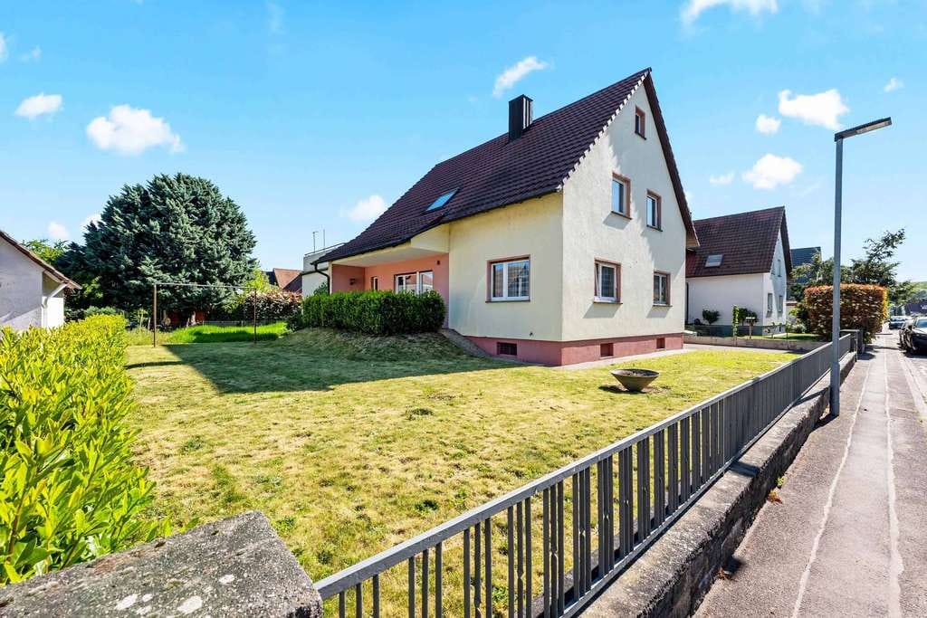 Immobilie in Ringsheim - Raum für die ganze Familie – Einfamilienhaus mit großem Garten und viel Potenzial - Bild 4
