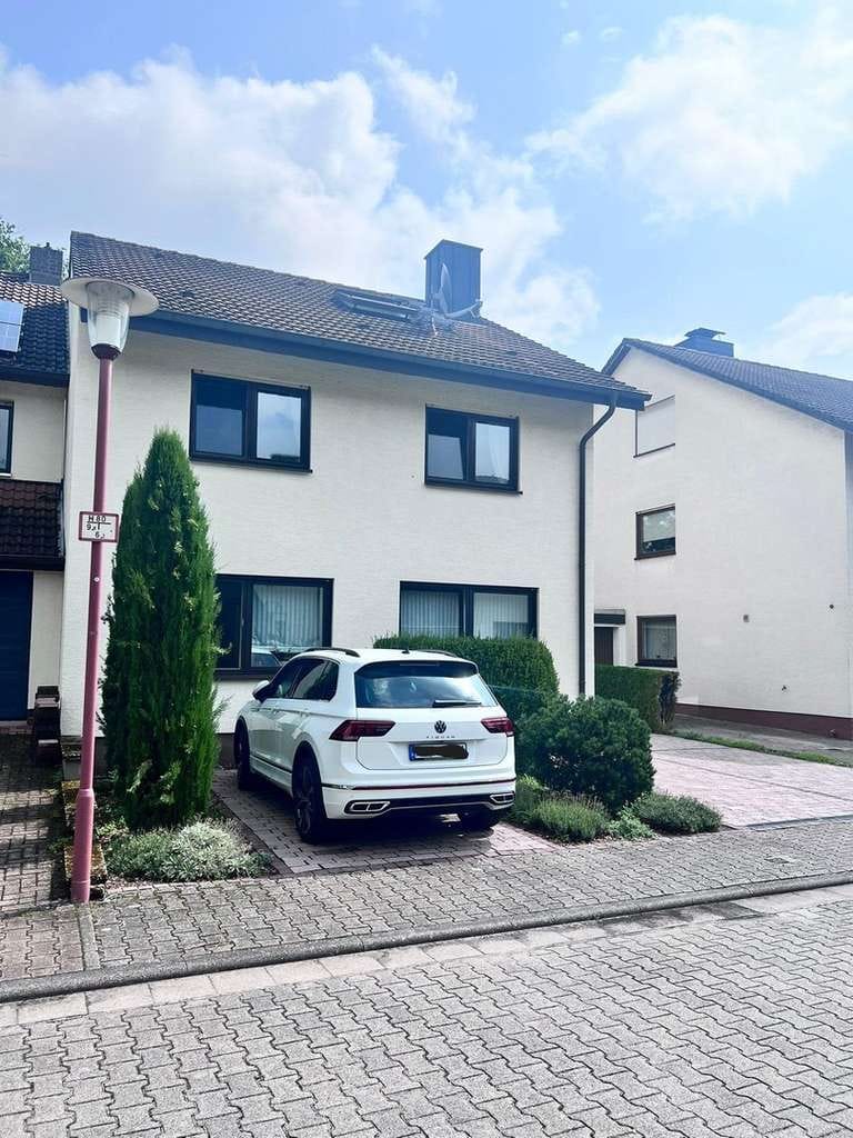 Immobilie in Oftersheim - CHARMANTE DOPPELHAUSHÄLFTE IN BEGEHRTER LAGE DER HARDWALDTSIEDLUNG OFTERSHEIM - Bild 1