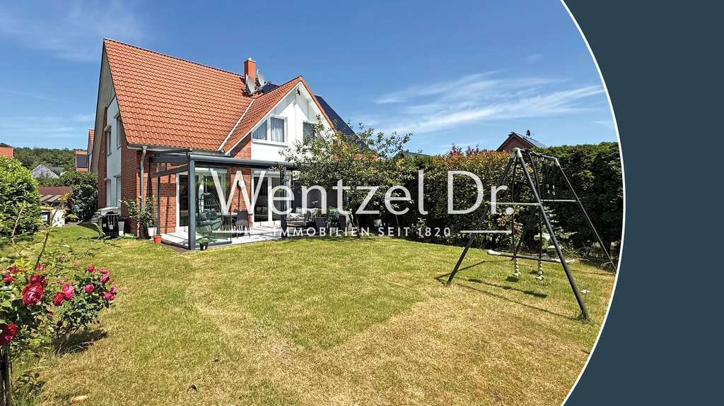 Immobilie in Börnsen - Neuwertige DHH mit Vollkeller und Doppelcarport in ruhiger Wohnlage in Börnsen - Wentzel Dr. - Bild 0