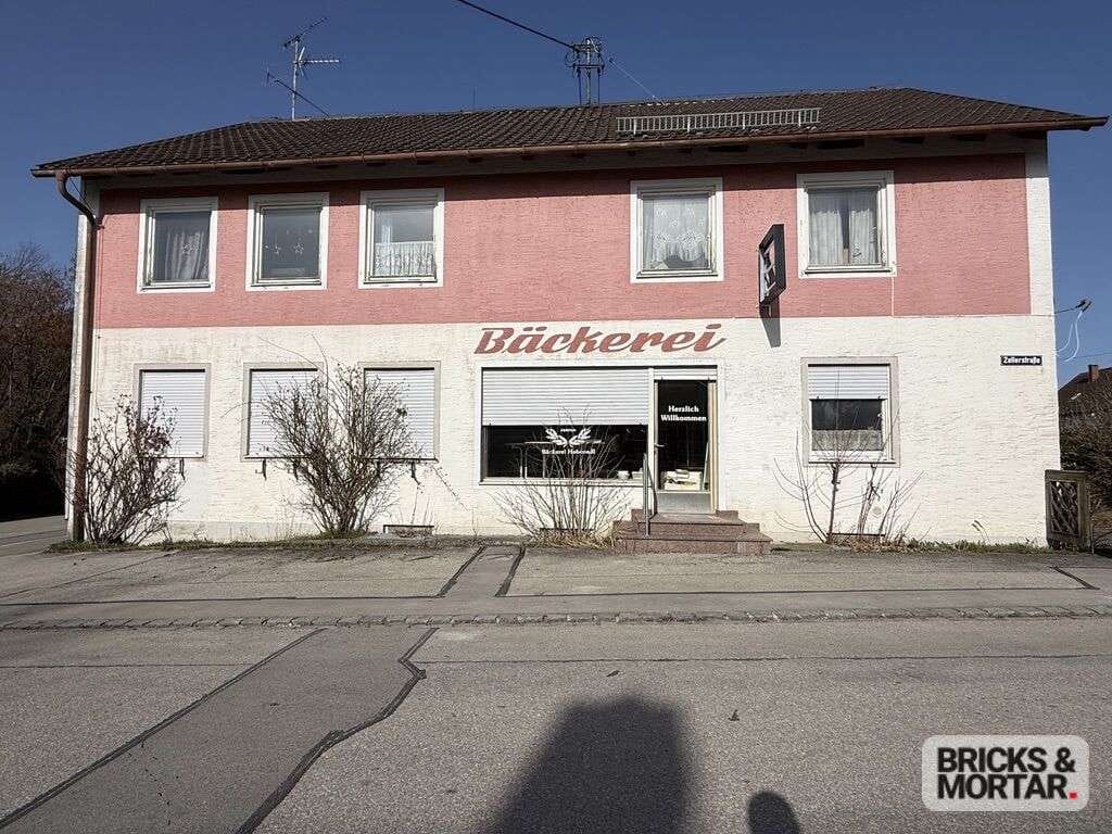 Immobilie in Rieden - Sanierungsbedürftiges Mehrparteienhaus in repräsentativer Lage - Bild 1