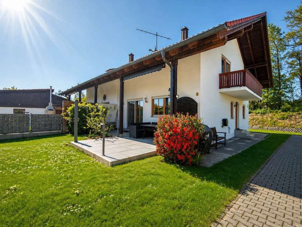 Immobilie in Mamming - Charmante Doppelhaushälfte mit Garten und Terrasse in Mamming - Bild 0
