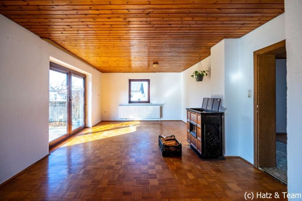 Immobilie in Tittling - Investieren im Grünen
Vermietetes Einfamilienhaus mit Potenzial in toller Lage! - Bild 2