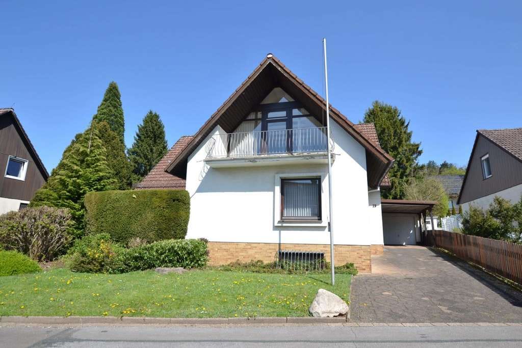 Immobilie in Stadtoldendorf - Repräsentatives Einfamilienhaus mit Garage und Carport in Stadtoldendorf! - Bild 2