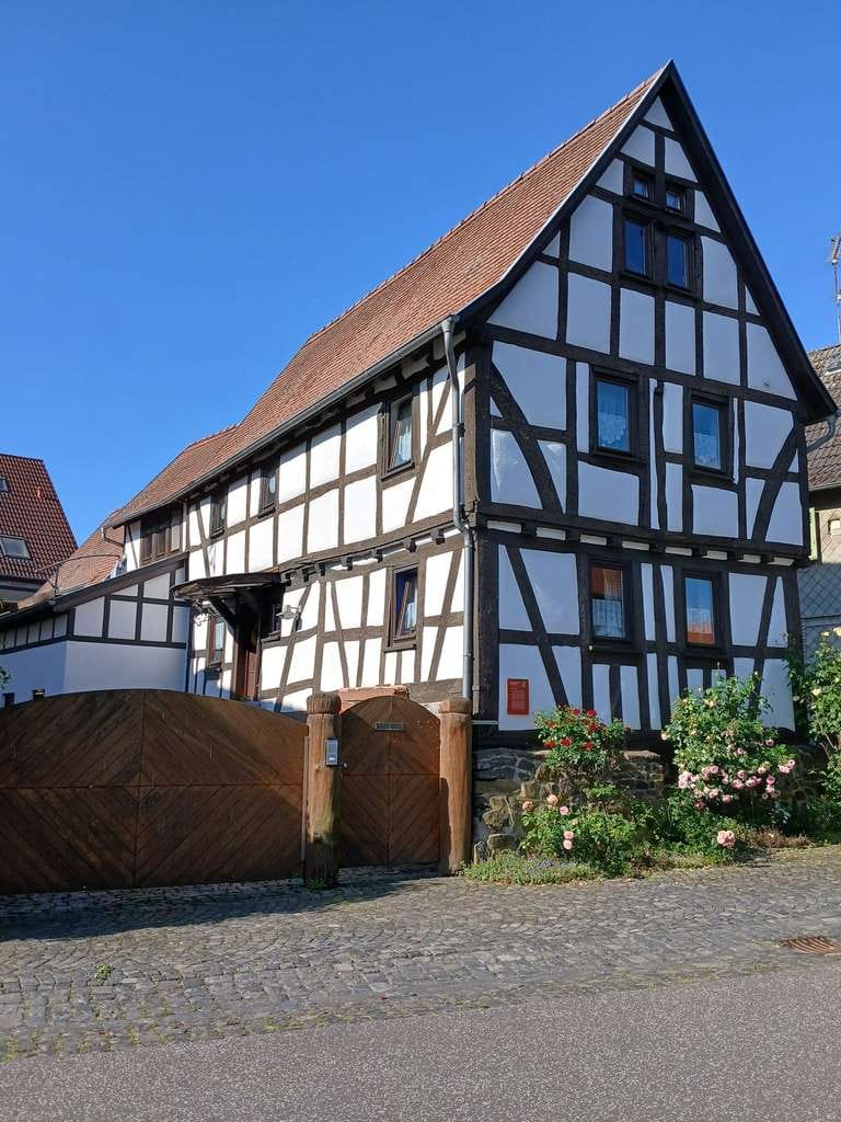 Immobilie in Reichelsheim - Historisches Anwesen in der Nähe einer Reitanlage - Bild 0
