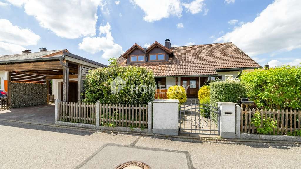 Immobilie in Mallersdorf-Pfaffenberg - Perfekt für Mehrgenerationen – Großzügiges Haus mit 7 Zimmern, EBK und Wintergarten - Bild 0